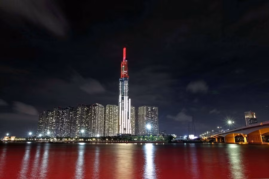 La gratte-ciel Landmark 81, d'une hauteur de 461m et de 81 étages, dans l’arrondissement de Binh Thanh. Photo: VNA