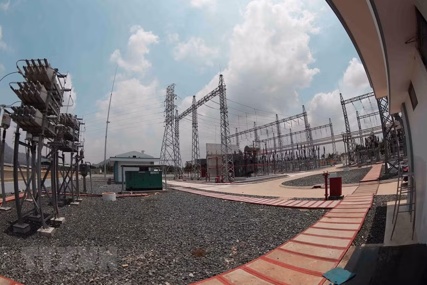 Sous-station de la centrale solaire Sao Mai, dans la province d'An Giang. Photo: VNA