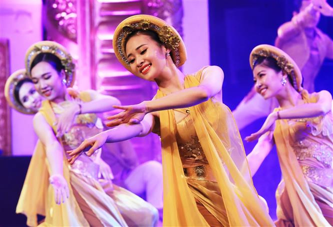 Il a été diffusée en direct sur les chaînes VTV1 et VTV4 et sur les plateformes numériques VTVgo et vtv.vn de la Télévision nationale du Vietnam. 