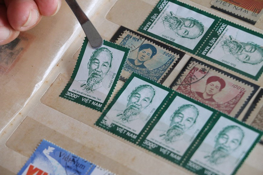Timbres à l'effigie de l'Oncle Hô.