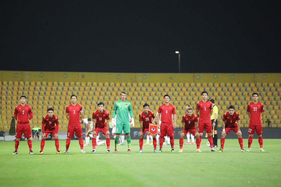 L'équipe vietnamienne prend une photo avant son dernier match du groupe G du 2e tour des éliminatoires de la zone Asie de la Coupe du Monde 2022. Photo: VNA