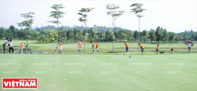 L’Académie organise souvent des entraînements en banlieue de Hanoi. 