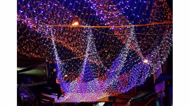 Quand on parle des destinations de distraction à l’occasion de Noël à Saigon, il faut citer la paroisse Pham Th​e Hi​en située au 8e arrondissement. Elle est un lieu de rendez-vous de nombreux gens à chaque arrivée de la fête de Noël.