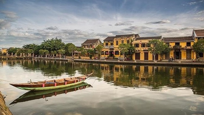 Hoi An, qui est l’un des grands ports de commerce international du Vietnam remontant au XVe siècle, conserve aujourd’hui encore de nombreux ouvrages et monuments historiques. Photo: VNA