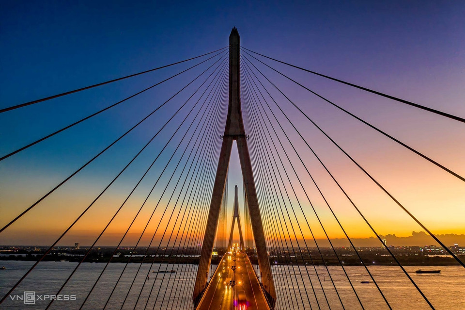 Le pont à haubans de Can Tho a été ouvert à la circulation en 2010 après six ans de construction. Photo: VnExpress