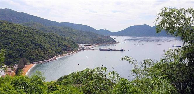 Vung Ro (commune de Hoa Xuan Nam, district de Dong Hoa, province de Phu Yen), fut l'un des quais importants de la piste Ho Chi Minh en mer.