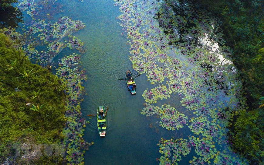 Entouré de montagnes majestueuses, Thung Nang est une escapade idéale de la vie moderne animée. (Photo: VNA)