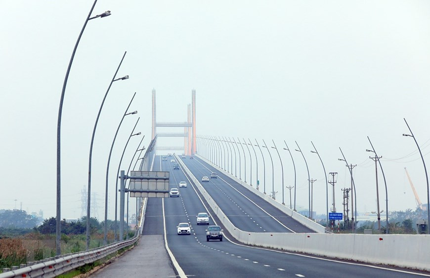 L'autoroute Ha Long-Hai Phong relie au pont Bach Dang. Photo: VNA