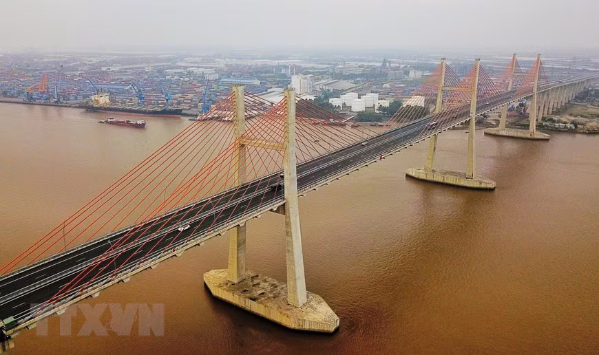 Le pont en forme de 3-H est le point d'orgue pour la connexion de tout le triangle. Photo: VNA