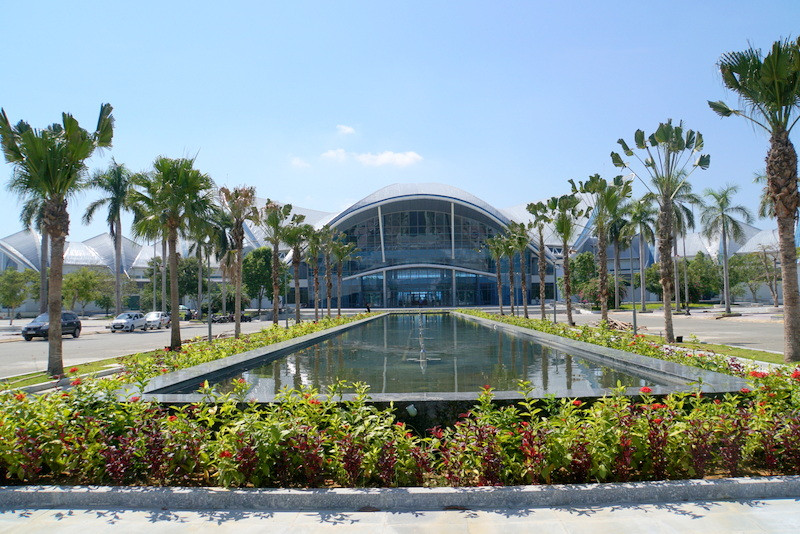  C'est un bâtiment rénové de l'ancienne foire d'exposition de Da Nang.