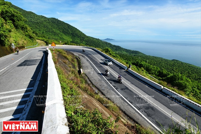 Les lacets du Col des Nuages apportent aux touristes des sensations inoubliables.
