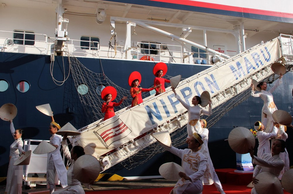  Des numéros artistiques lors de la cérémonie d’accueil. 