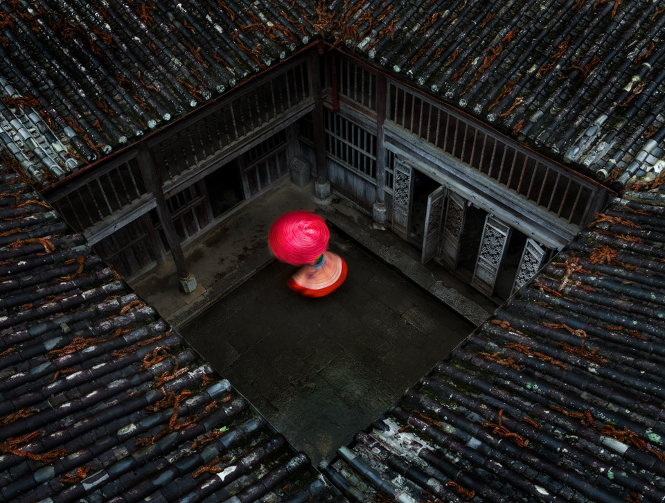 "Điệu xòe hoa" (Danse xoe) de Nguyen Viet Cuong remporte la médaille d'argent du DYPA