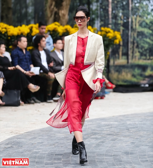 Collection du styliste Cao Minh Tiên.