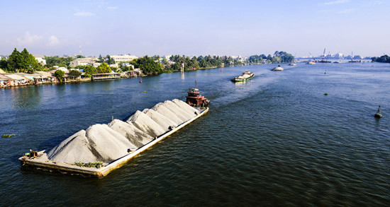 « Rivière de Dông Nai » de Nguyên Van Châu – Troisième prix ex-aequo.