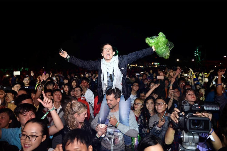 De nombreux étrangers étaient présents à la cité impériale de Thang Long à Hanoi pour cet événement musical. 