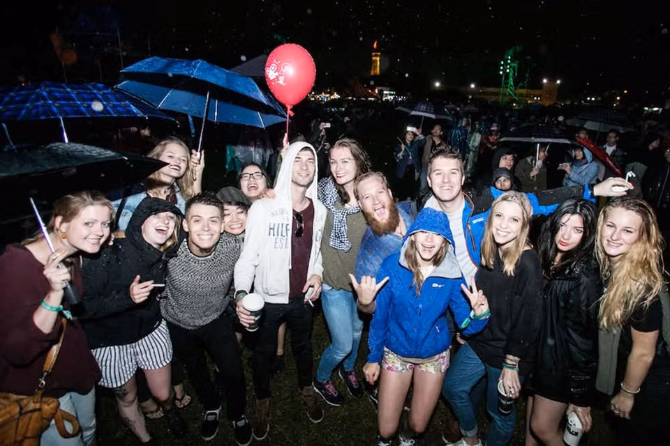 Monsoon est un événement annuel, sa première édition a eu lieu en 2014. 