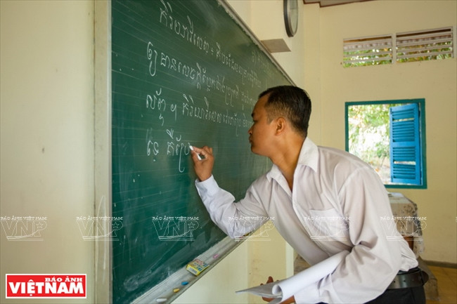 Thach Sang est enseignant de khmer depuis sept ans à l’école secondaire Pali – Khmer, dans la province de Trà Vinh.