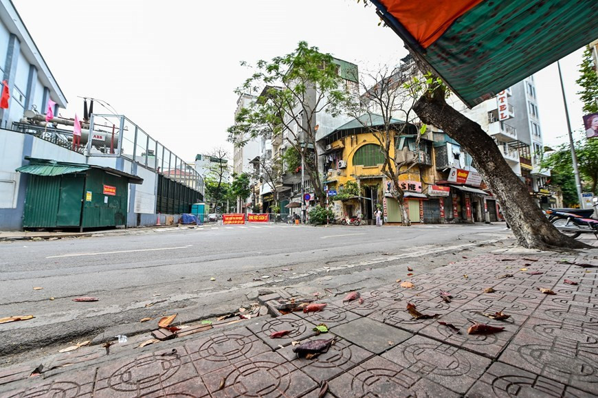 Le quartier de Truc Bach, où le 17e cas COVID-19 a été découvert, est mis en quarantaine.