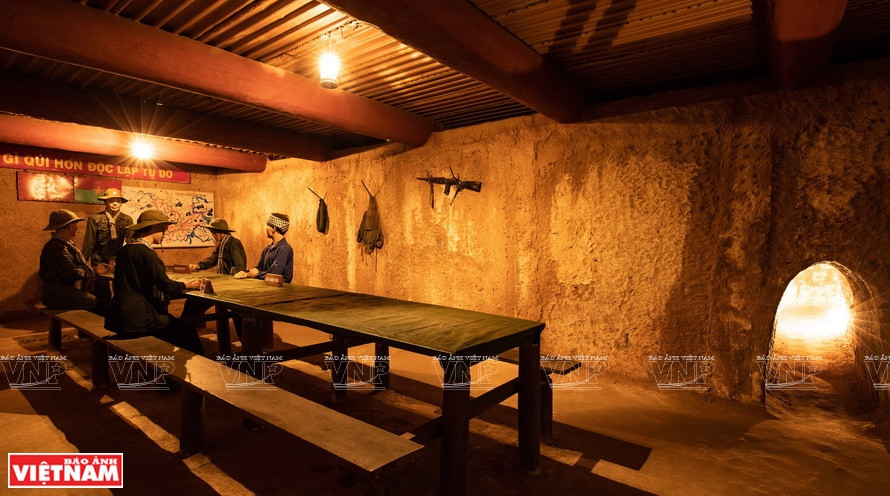 Cette grande salle de réunion est capable d’accueillir une vingtaine de personnes