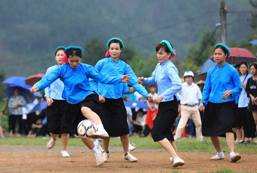 Les compétences footballistiques de ces joueuses sont impressionnantes. Photo: VNA