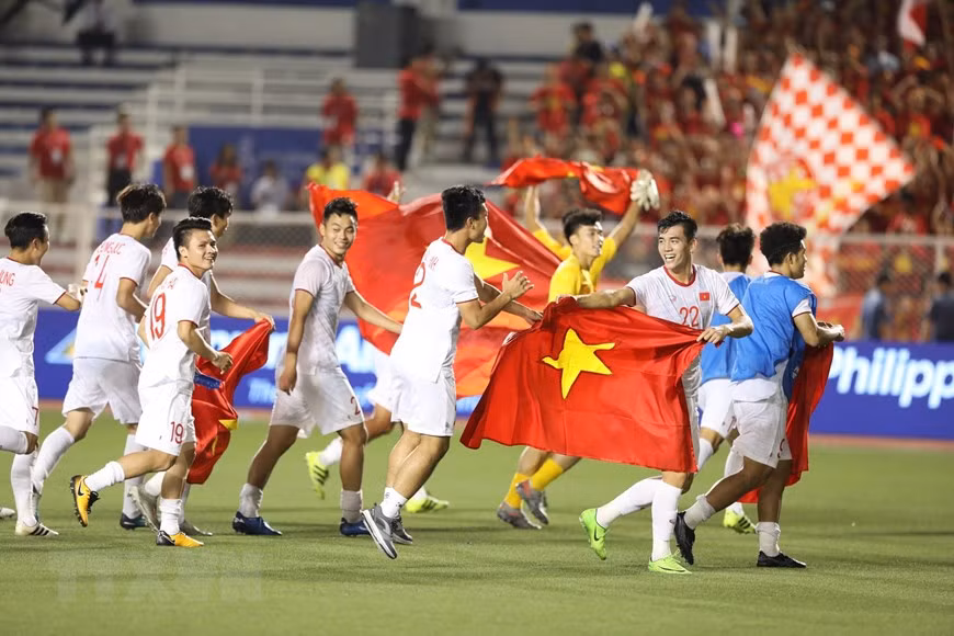 C’est la première fois que le Vietnam remporte la médaille d’or du football masculin des SEA Games. 