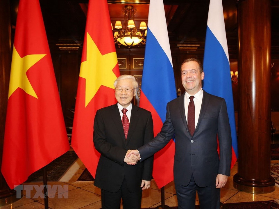 Le Premier ministre russe Dmitry Medvedev et le secrétaire général du PCV Nguyen Phu Trong.