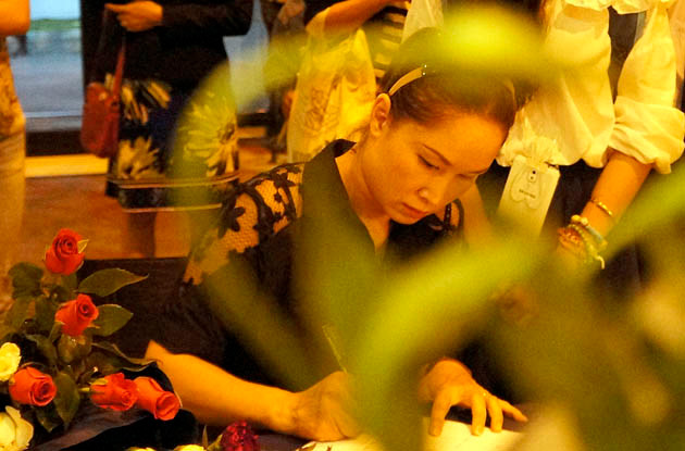 …ou écrivent des messages…