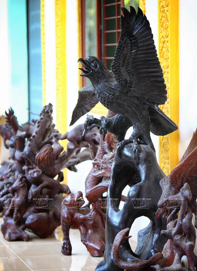 Des sculptures de la pagode.
