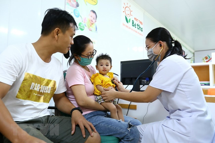 Une clinique spécialisée offrant des conseils aux parents et autres soignants sur l'alimentation du nourrisson et du jeune enfant 