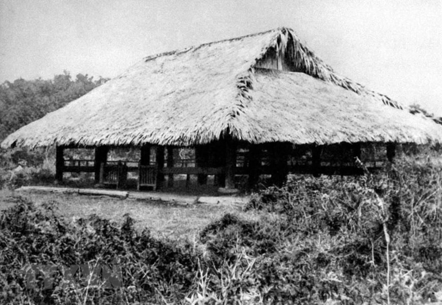 La maison communale de Tan Trao où eut lieu le 16 août 1945 le Congrès des représentants du peuple qui approuva l’Ordre de l'insurrection générale.