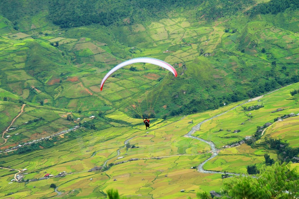 Diverses activités ​ont été organisées, dont​ un concours de parapente.