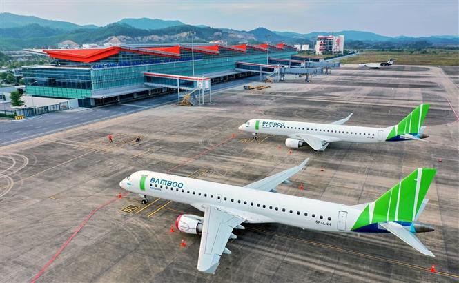 L’Aéroport international de Van Don (Quang Ninh) remporte des prix à deux catégories : premier aéroport régional d’Asie et aéroport disposant du premier système de salons d’affaires en Asie. 
