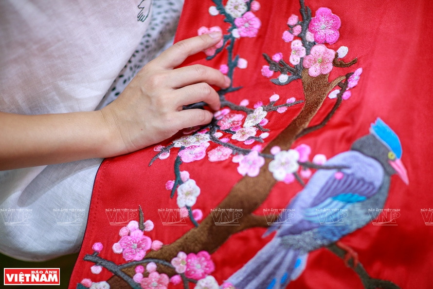 De nombreux détails dans les collections de Phuong Thanh sont faits à la main. 