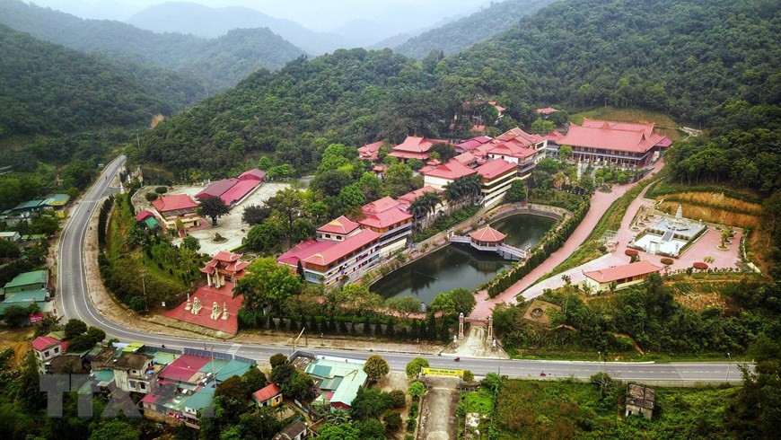 Le monastère zen Truc Lâm de Yên Tu (province de Quang Ninh, Nord), fondée par le roi Trân Nhân Tông au XIIIe siècle, a joué un rôle central dans le bouddhisme vietnamien pendant des siècles. Photo : VNA
