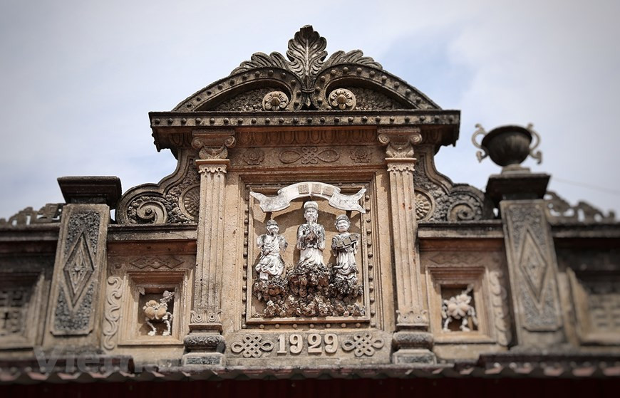 La maison la plus ancienne du village est celle du vieux Pho Du de l’époque avec une architecture mixte Asie-Europe. Photo : Vietnam+ 