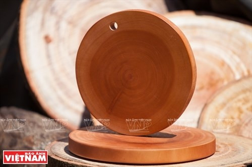 Pour l’heure, les tranchoirs et pilons de Phu Long ne sont pas seulement populaires sur le marché domestique, mais également présents à l’étranger tels que les États-Unis, la France, la République de Corée, le Japon... Photo : Vietnam Illustré