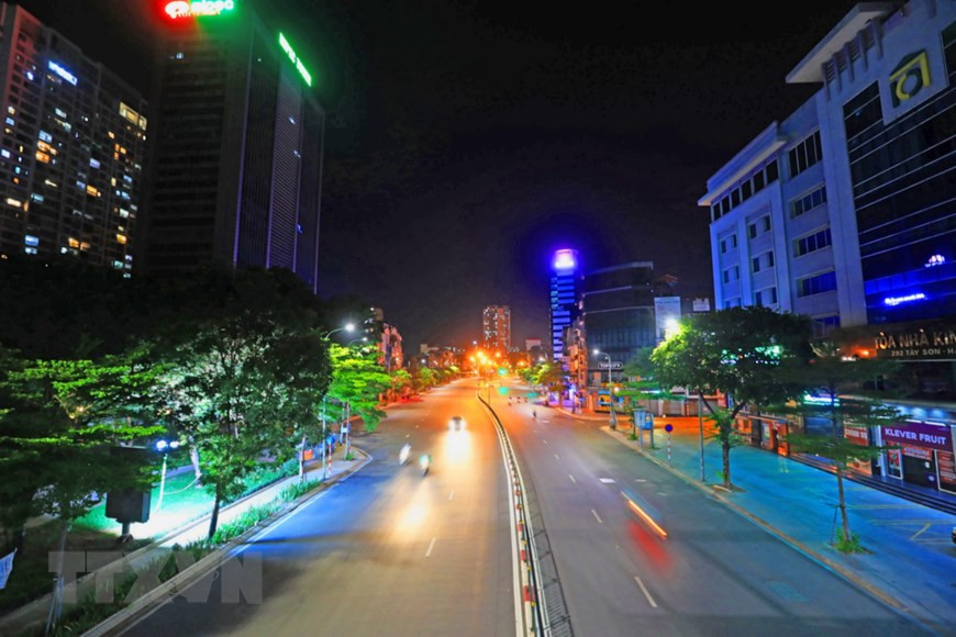 La rue Tay Son, complétement vide. Photo : VNA 