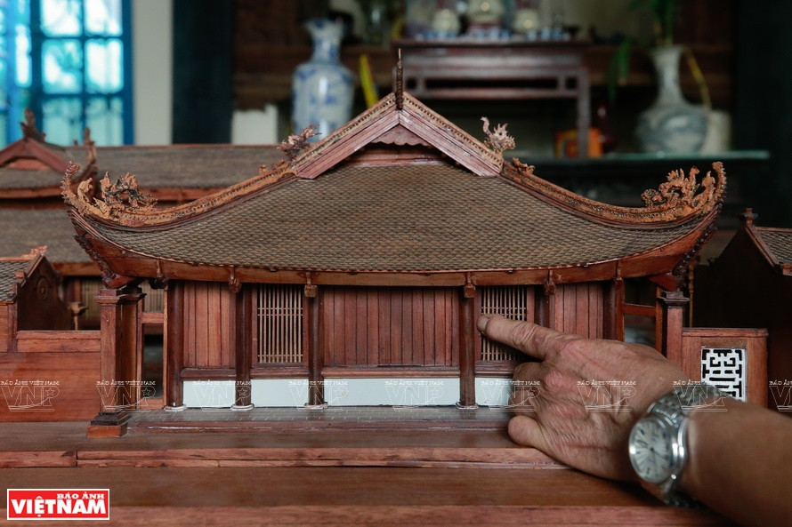  La maison commune a été reproduite au 1/1000e. Photo : Vietnam Illustré
