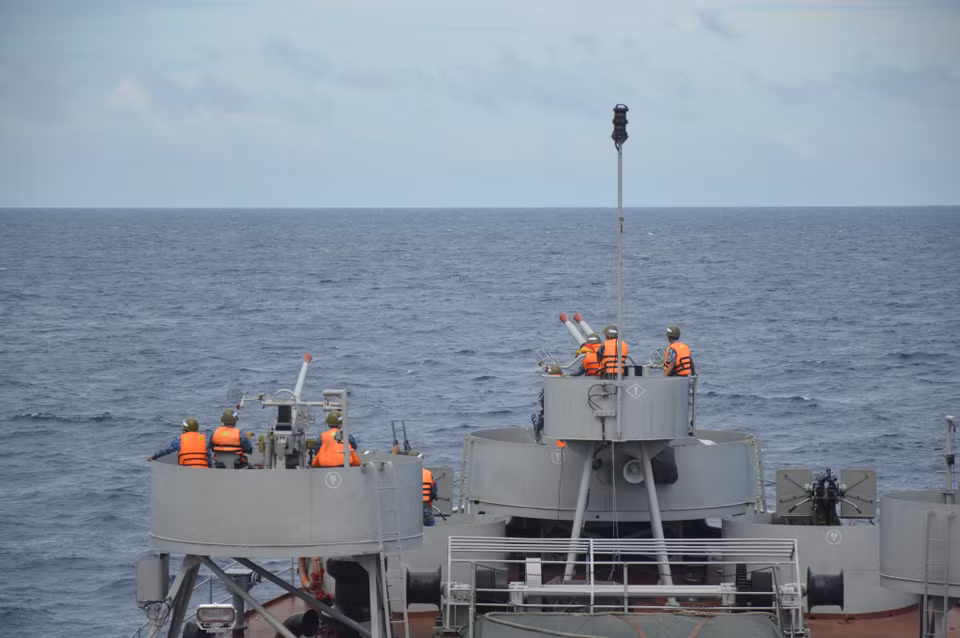  Entraînement et tir à balles réelles en mer du Commandement de la 2e Région de la Marine. Photo : VNA