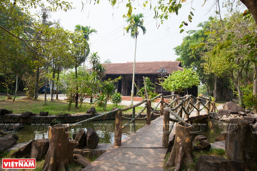 L'architecture de la maison - jardin du Nam Bo occidental dans l'ancien village de Phuoc Loc Tho. 