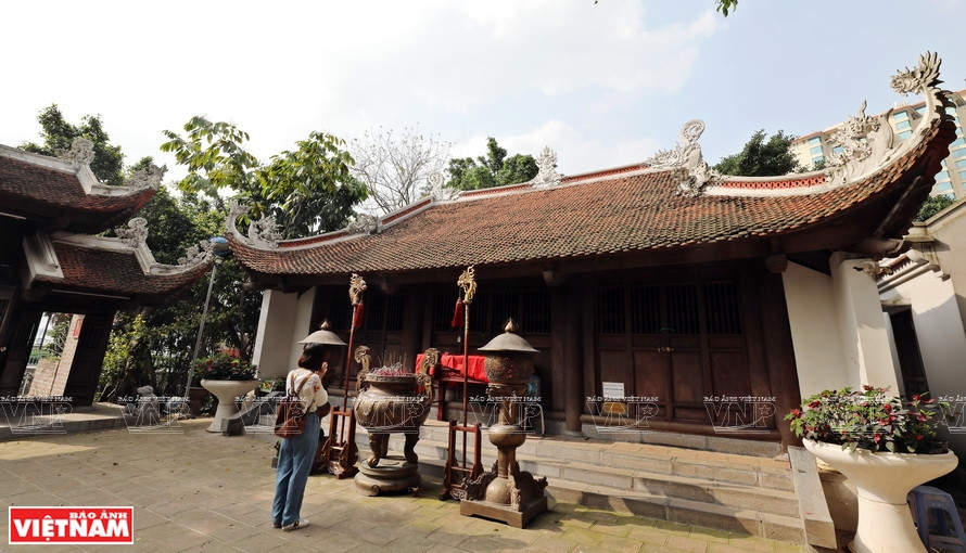 Ce temple constitue une destination attrayante pour de nombreux touristes nationaux et étrangers. Photo : Vietnam Illustré