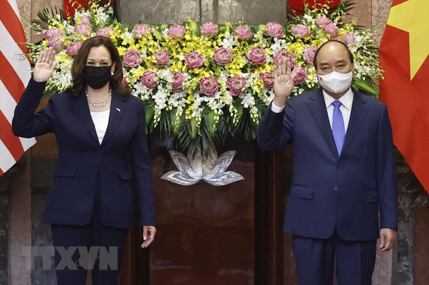 Le président Nguyen Xuan Phuc et la vice-présidente des États-Unis, Kamala Harris. Photo : VNA 