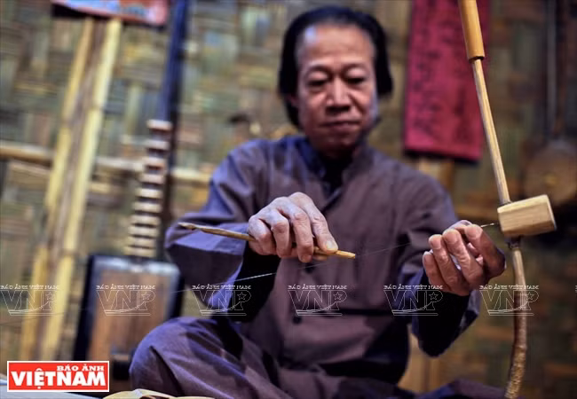 Il ​sait également les fabriquer.