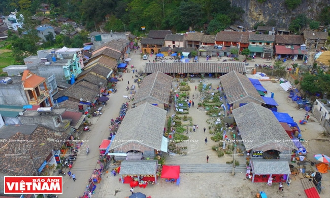 Ancienne rue à Dông Van. 