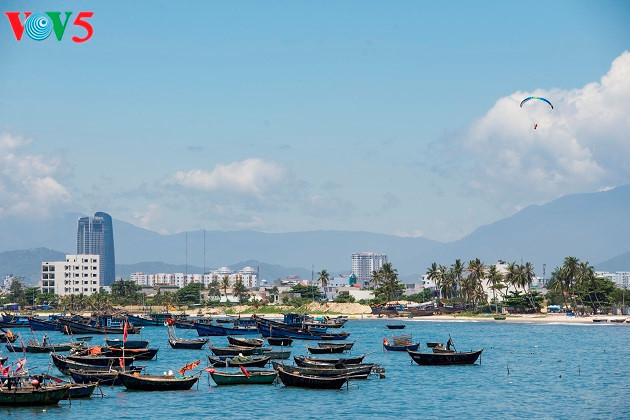 Le saut en parachute procure des ​sensations uniques. L’essayer, c’est souvent l’adopter… Vous venez ? 