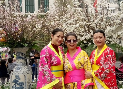 Organisée par le Service municipal de la culture et des sports, cette fête permet de renforcer les échanges culturels Vietnam-Japon et d’expériences dans les secteurs culturel, touristique et économique entre les deux capitales Hanoï-Tokyo. Elle vise à présenter au public hanoïen quelques-unes des plus belles images de culture du pays du Soleil-Levant.
