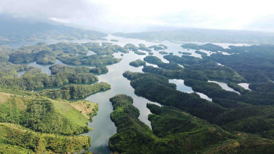 Ta Dung est surnommé "baie d'Ha Long" de la terre du Tay Nguyen.