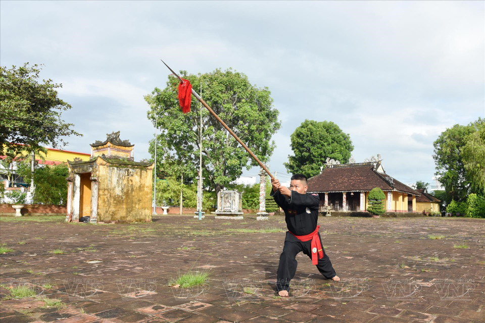 Le maître Ha Nhât Linh de la secte Bach Long. Photo: VNP