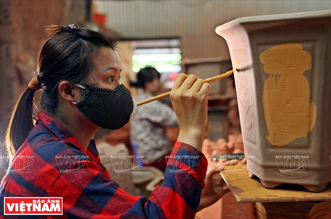 Façonnage des pots pour bonsaïs